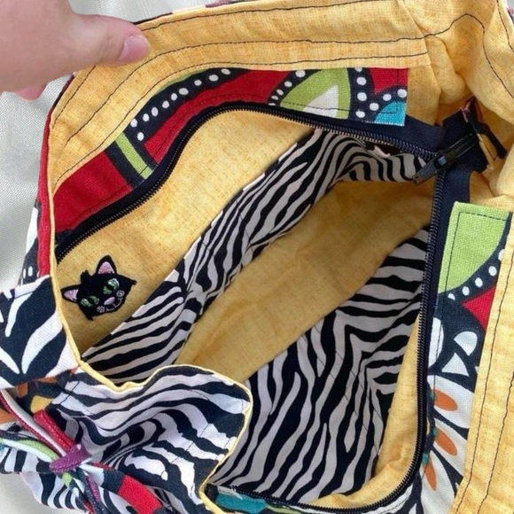 Funky avant garde zebra floral bag - Picture 3 of 4